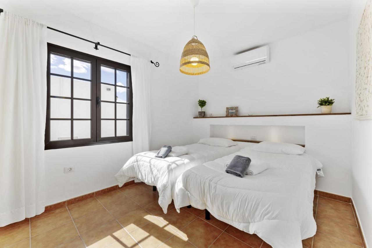 Villa 4 - Vipvipvillas Tías Εξωτερικό φωτογραφία