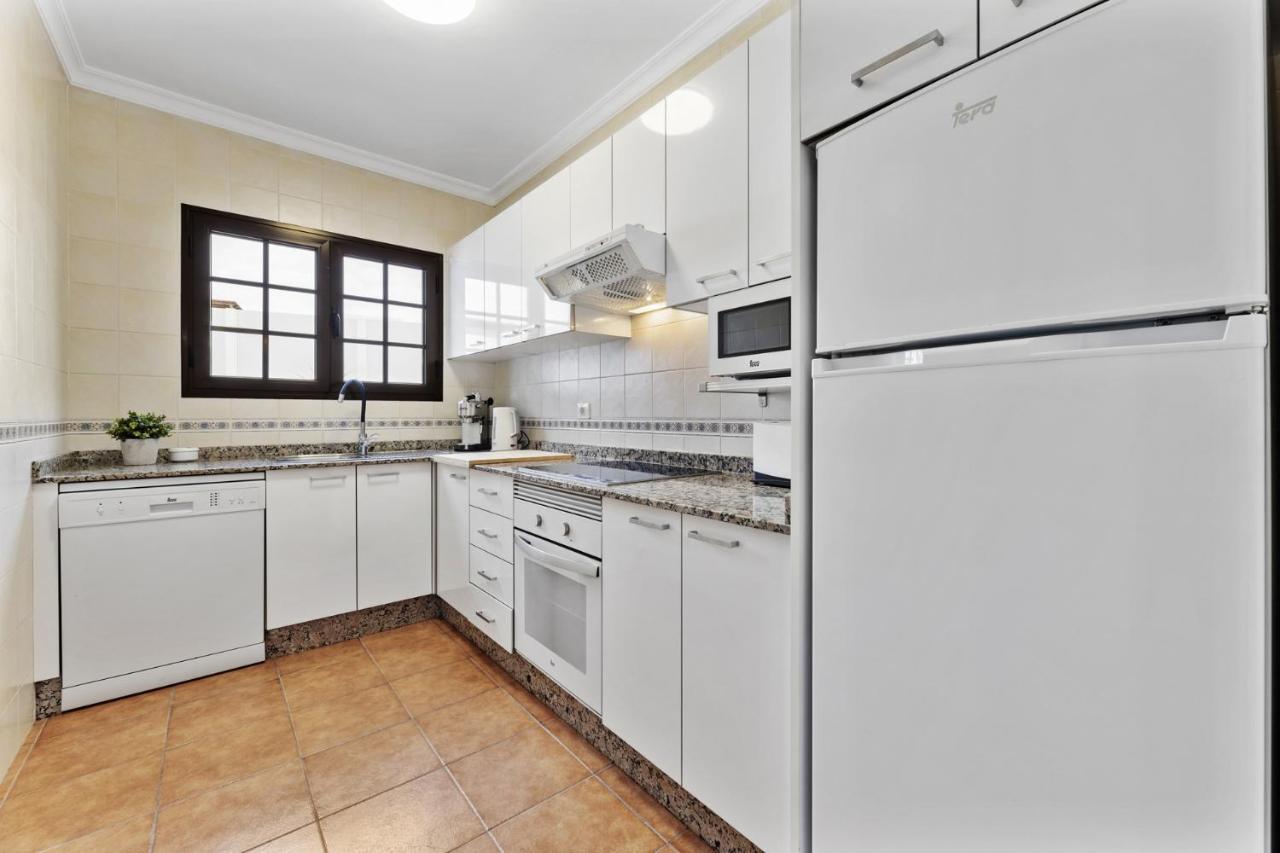 Villa 4 - Vipvipvillas Tías Εξωτερικό φωτογραφία