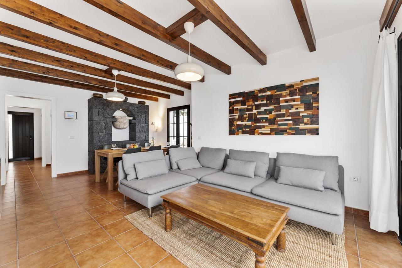 Villa 4 - Vipvipvillas Tías Εξωτερικό φωτογραφία